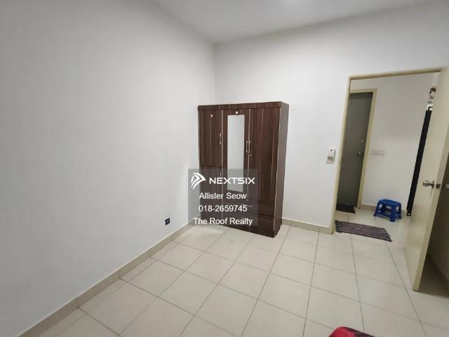 Room for rent in Petaling, Alam Impian