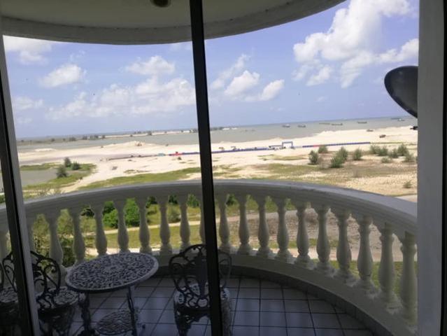 Condominium for sale in Malaka