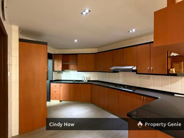 Condominium for rent in Malaka