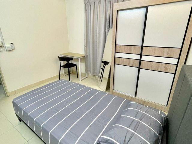 Room for rent in Petaling, Alam Impian