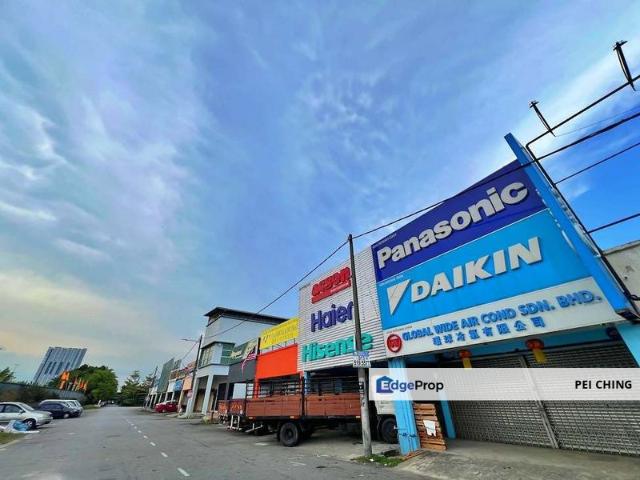 Shop for rent in Petaling, Subang Jaya