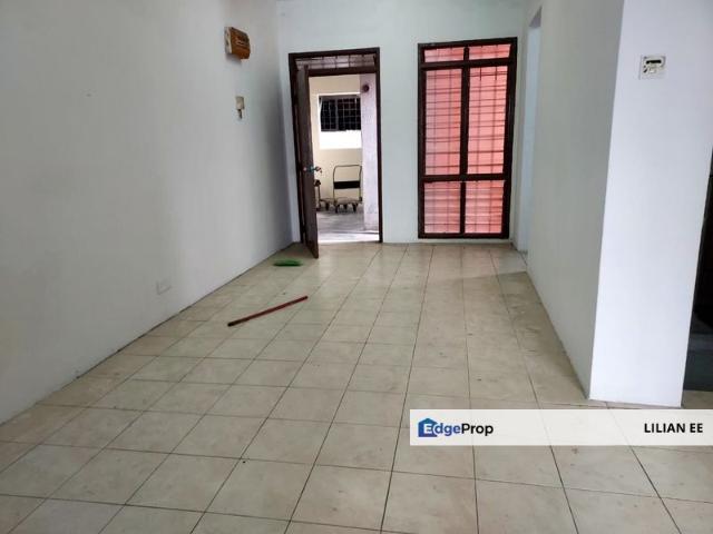 Flat for sale in Petaling, Subang Jaya