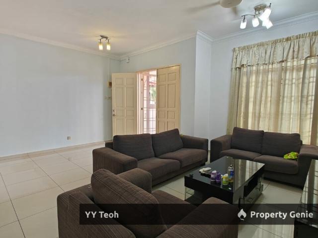 Terraced House for sale in Malaka