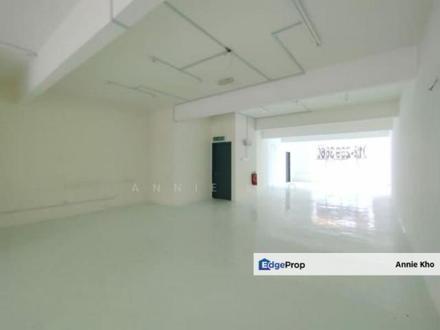 Shop for rent in Petaling, Alam Impian
