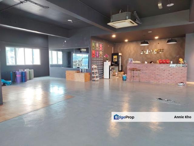 Shop for rent in Petaling, Alam Impian