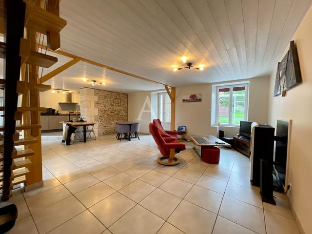 Maison vente à Fontenay-le-Comte, Sérigné
