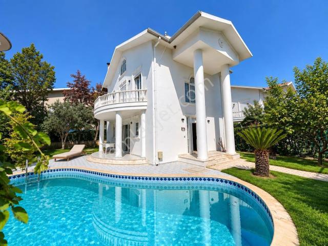 Belek Mahallesi, Serik içerisinde kiralık Villa