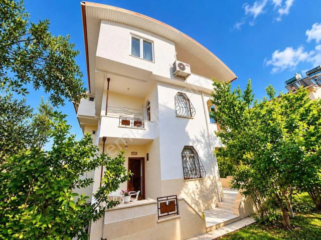 Boğazkent Mahallesi, Serik içerisinde satılık Villa