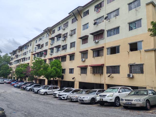 Flat for sale in Kajang, Langat