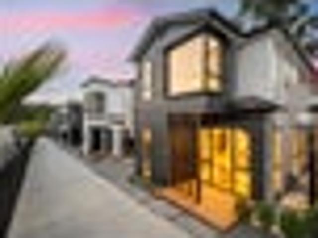 Townhouse for sale in Whangaparaoa