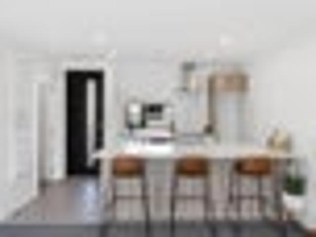 Townhouse for sale in Heathcote, Canterbury