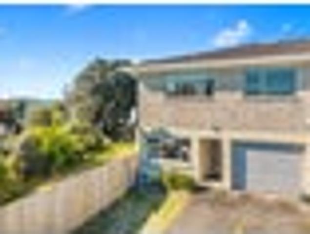 Apartment for sale in Oratia