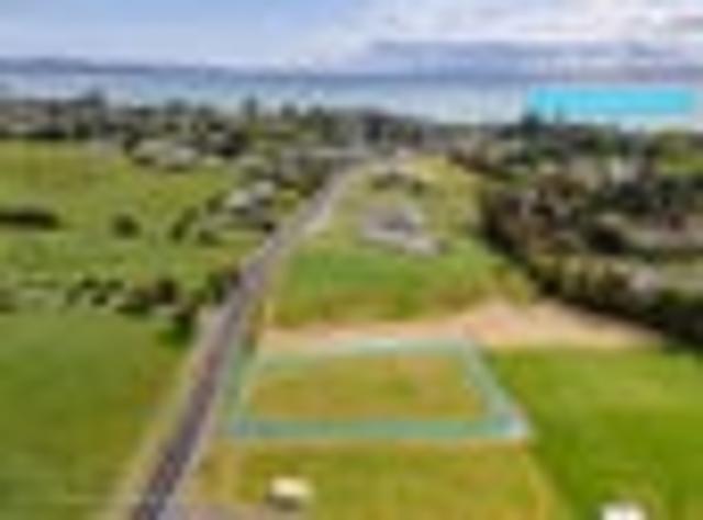 Land for sale in Awhitu