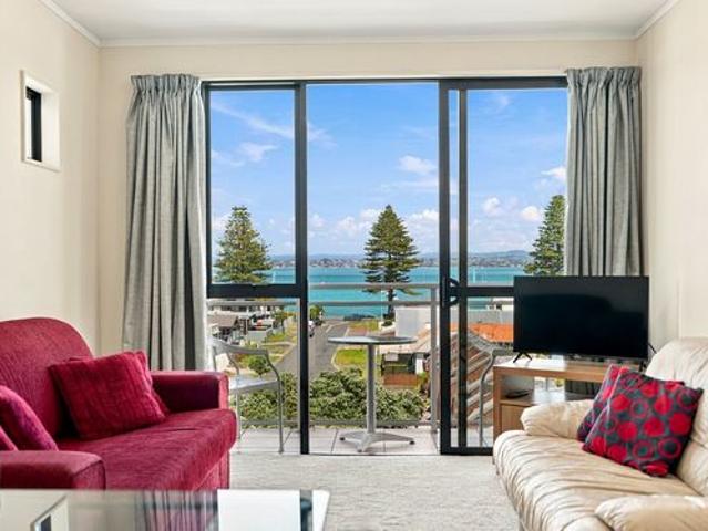 Property for sale in Pāpāmoa Beach, Papamoa