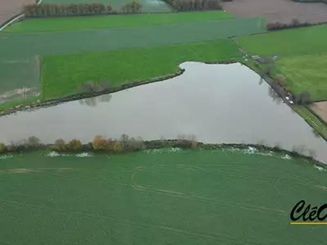 Terrain vente à Louhans-Châteaurenaud, Serley