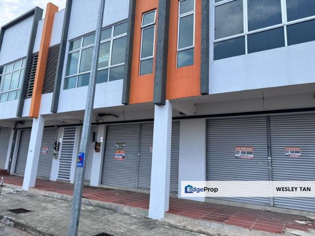 Shop for sale in Tangkak, Sungai Mati
