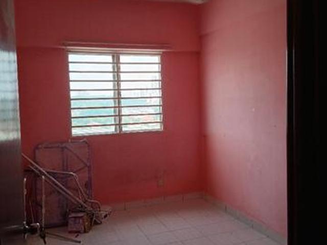 Serviced Residence for sale in Seri Kembangan, Selangor