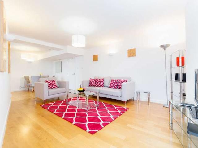 Apartment for rent in London Borough of Hounslow, Strand