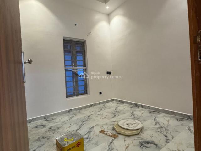 Detached house for sale in Lekki, Lagos