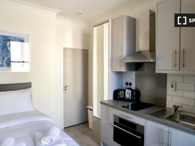 Studio to rent in Bluebell, North Tipperary