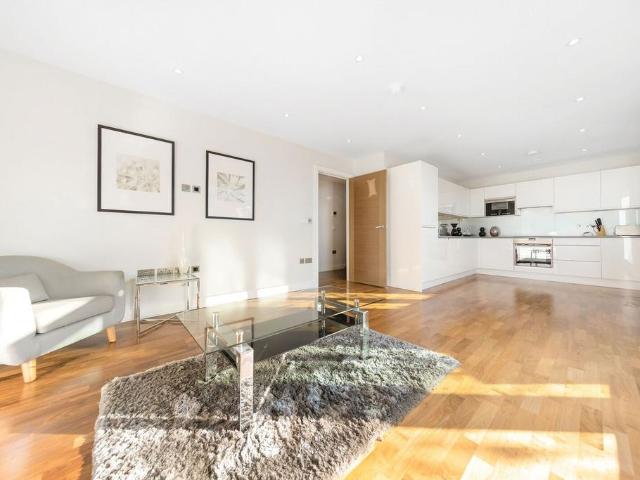Apartment for rent in Battersea, Greater London
