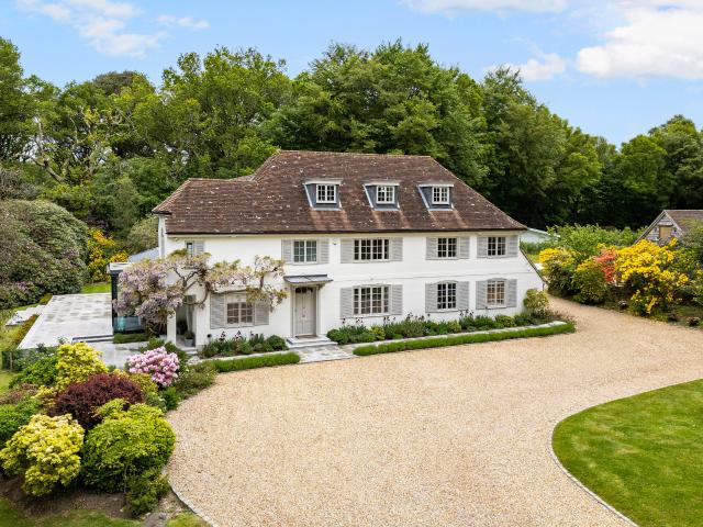 House for rent in Linchmere, Littlecote