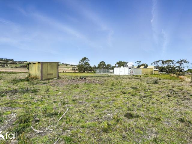Property for sale in Clifton Beach, Tasmania