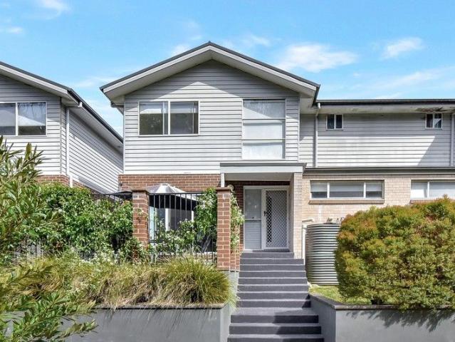 Townhouse for sale in City Of Newcastle, Ambergate