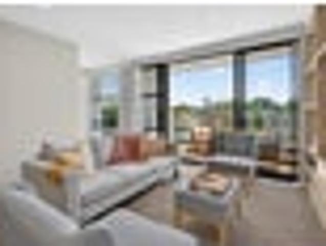 Apartment for sale in Whangaparaoa