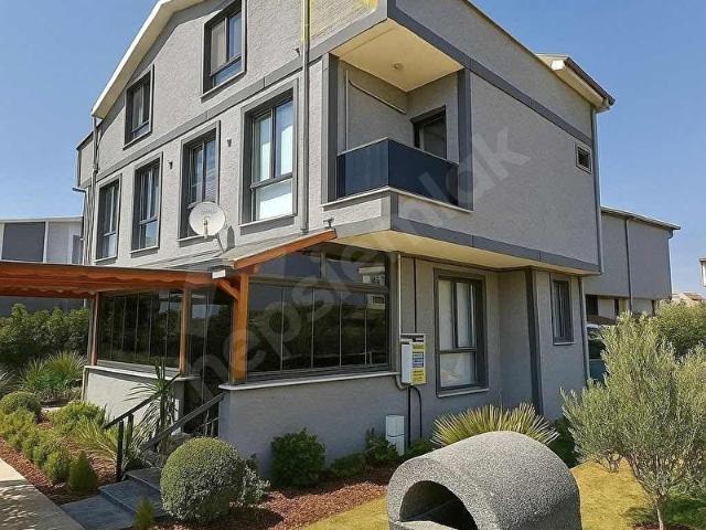 Yeniçiftlik Mahallesi, Marmaraereğlisi içerisinde satılık Villa