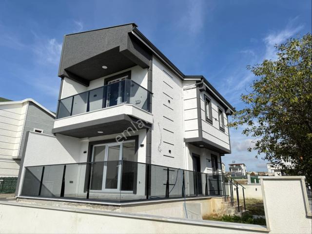 Marmaraereğlisi, Tekirdağ içerisinde satılık Villa