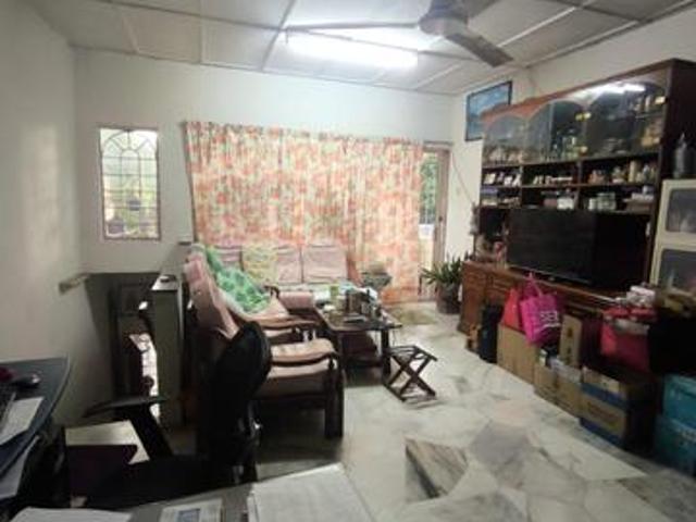 Townhouse for sale in Country Heights Damansara, Kuala Lumpur
