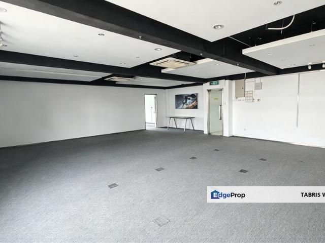 Shop for rent in Seksyen U13, Shah Alam