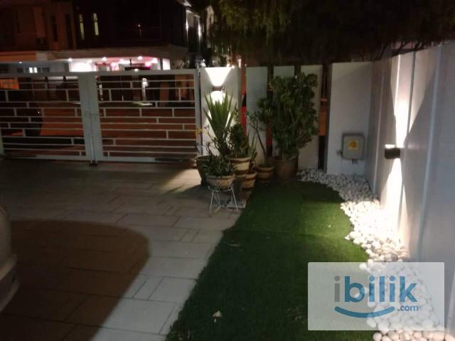 Room for rent in Petaling, Alam Impian