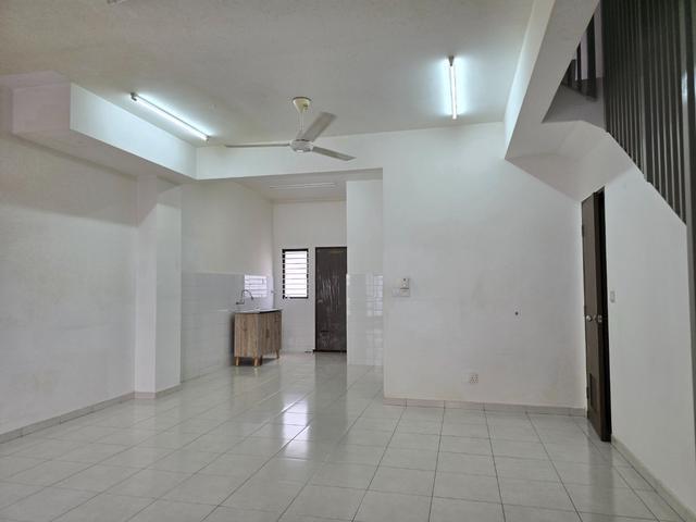 Terraced House for rent in Petaling, Alam Impian