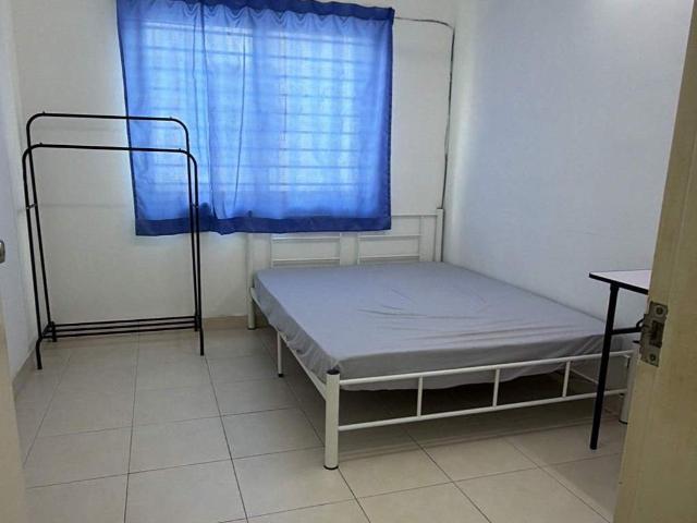 Room for rent in Petaling, Alam Impian