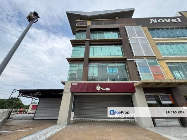 Shop for rent in Petaling, Alam Impian