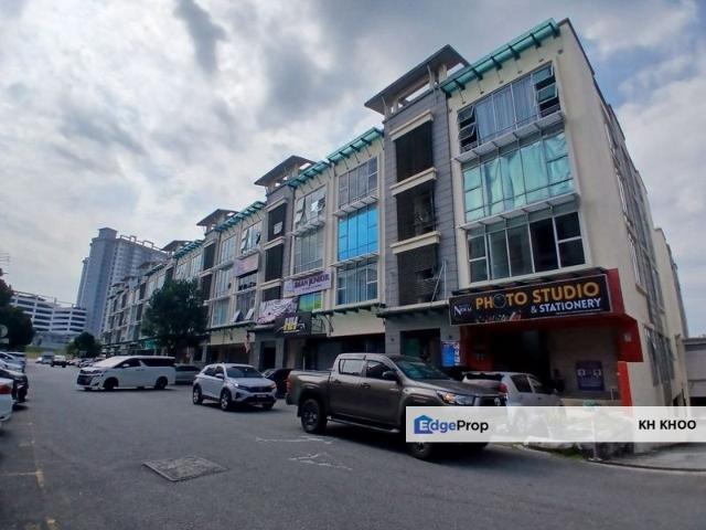 Shop for sale in Petaling, Alam Impian