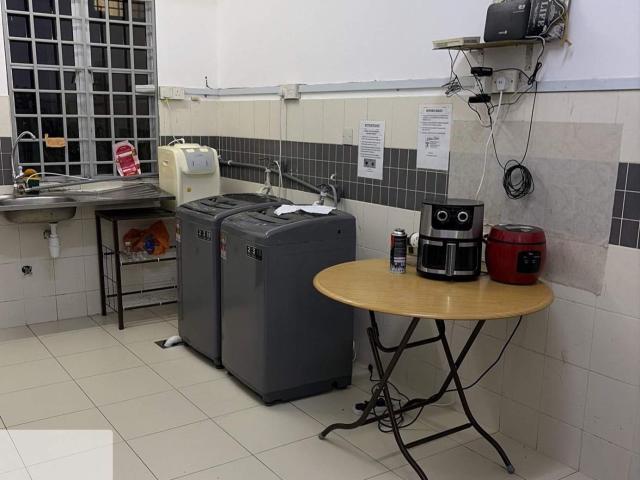 Room for rent in Petaling, Alam Impian