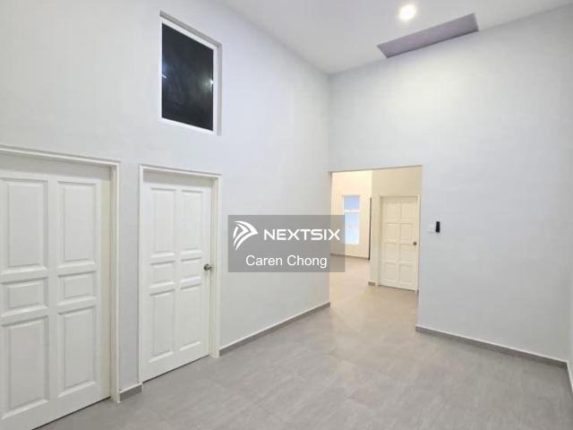 Warehouse for sale in Johor