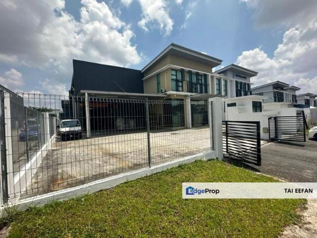 Warehouse for sale in Bukit Ledang, Johor