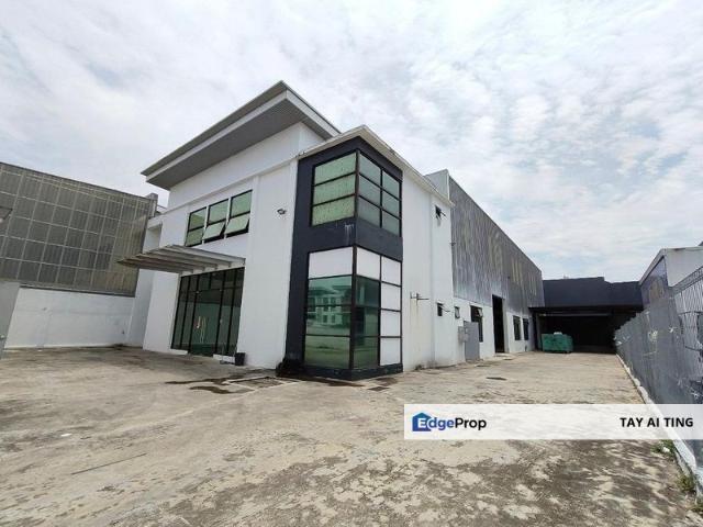 Warehouse for sale in Kediaman Kakitangan Daerah JKR Johor Bahru, Iskandar Puteri