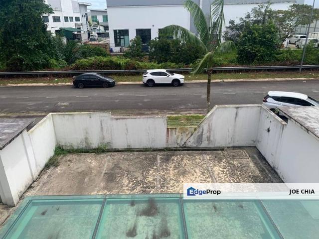 Warehouse for sale in Kediaman Kakitangan Daerah JKR Johor Bahru, Iskandar Puteri