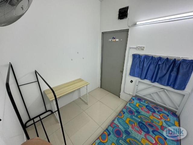 Room for rent in Petaling, Alam Impian