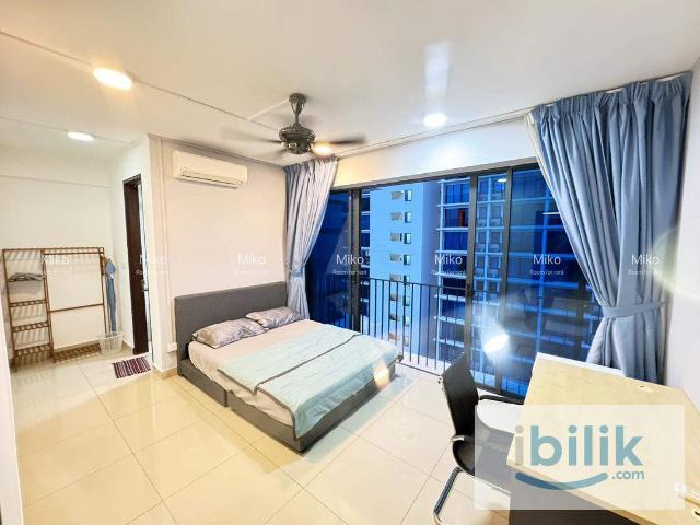 Room for rent in Petaling, Alam Impian