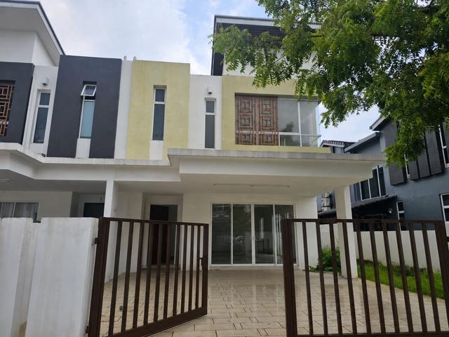 Residential House for rent in Petaling, Alam Impian