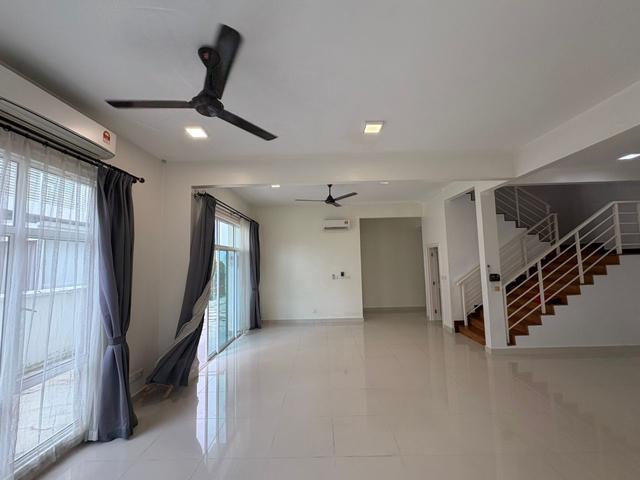 Bungalow for rent in Petaling, Alam Impian
