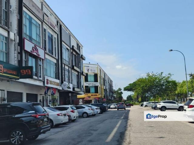 Shop for sale in Johor