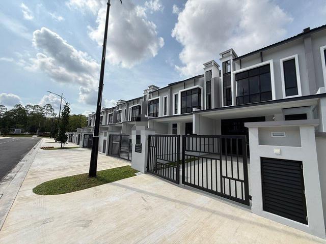 Terraced House for sale in Setia Indah, Johor Bahru