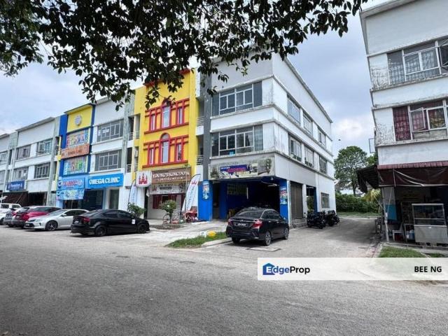 Shop for rent in Bukit Ledang, Johor